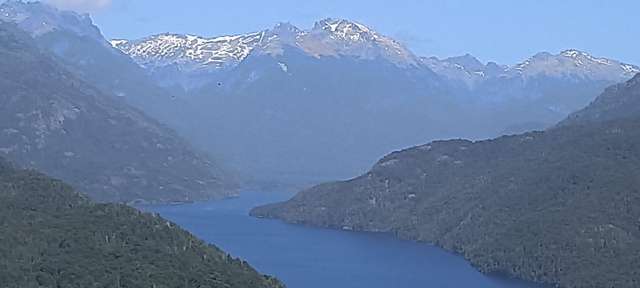 Trabajan para combatir el fuego cerca de Lago Steffen | Bariloche 2000 - Diario digital de San Carlos de Bariloche