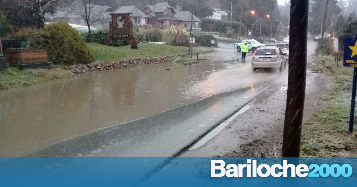 Laguna en Bustillo - Bariloche 2000